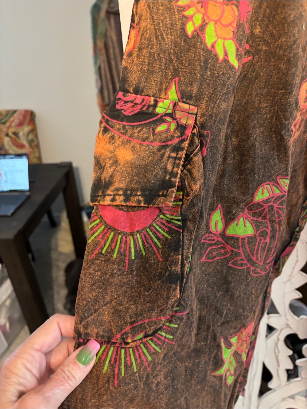 Brown Floral Cargo Jogger Pants - Picture 4 of 7